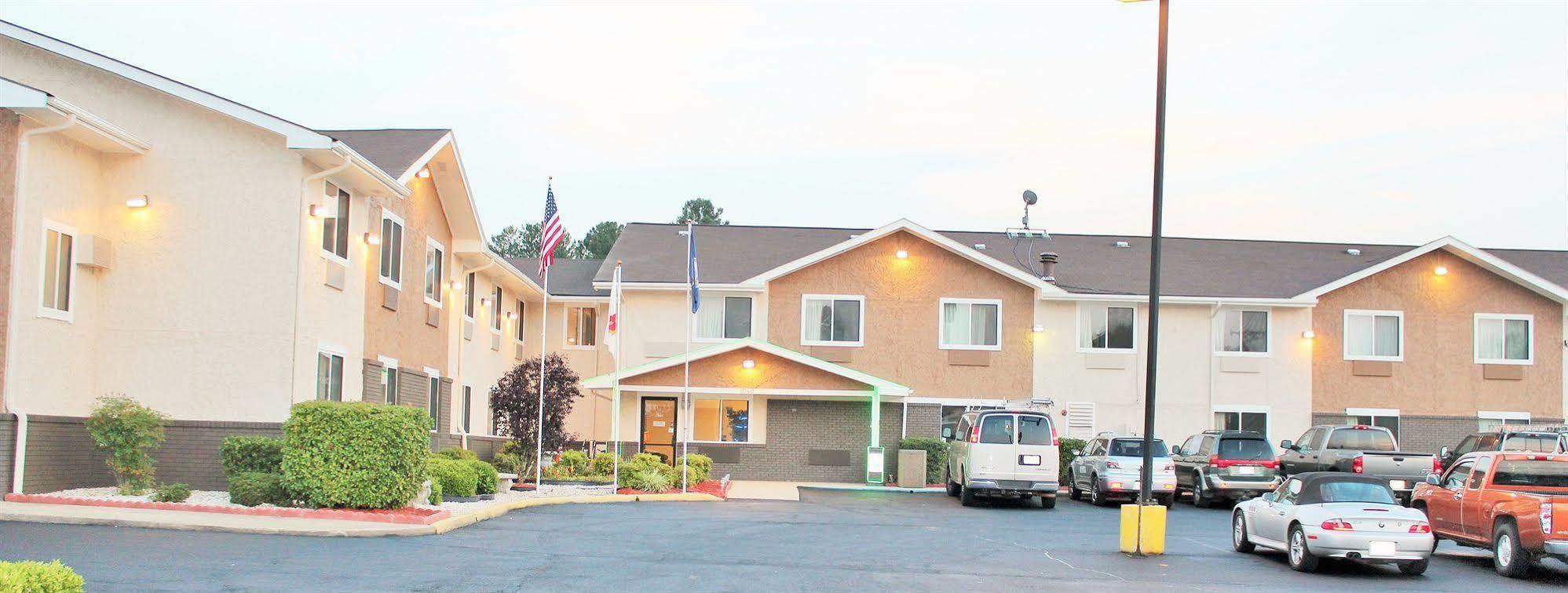 Super 8 By Wyndham South Boston Va Motel Exterior foto